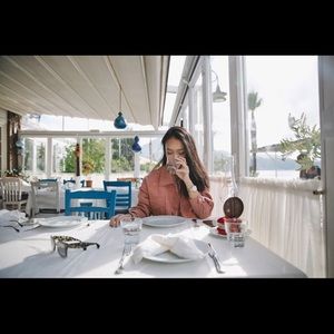 Meet your Posher, Olivia